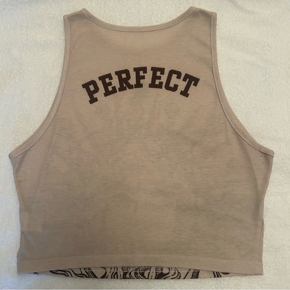 Cream & Brown Sleeveless Graphic Crop Tank - Picture 2 of 5